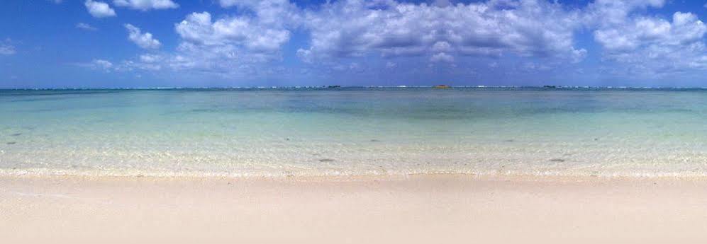 Whispering Palms Island Resort Bacolod Buitenkant foto